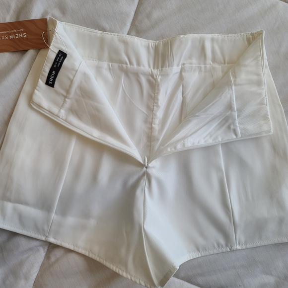 White Dress Shorts - Picture 4 of 6